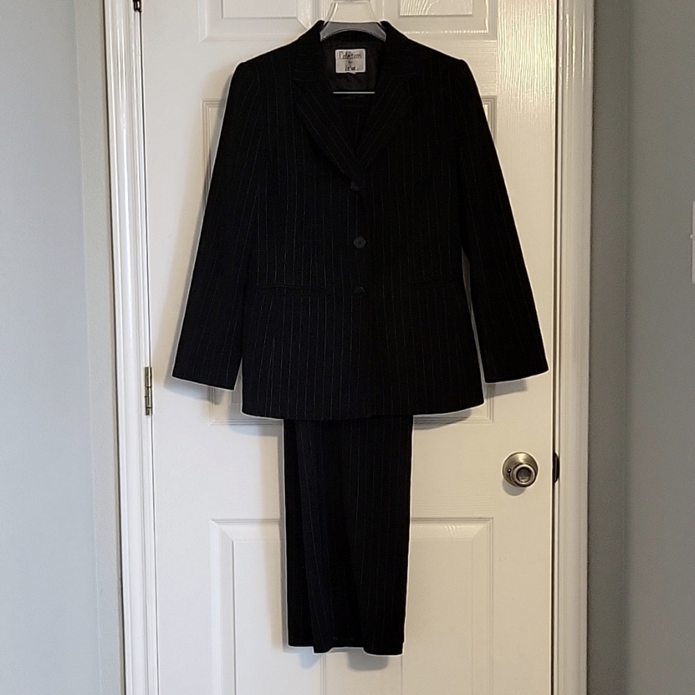 Collections for Le Suit ladies pant suit